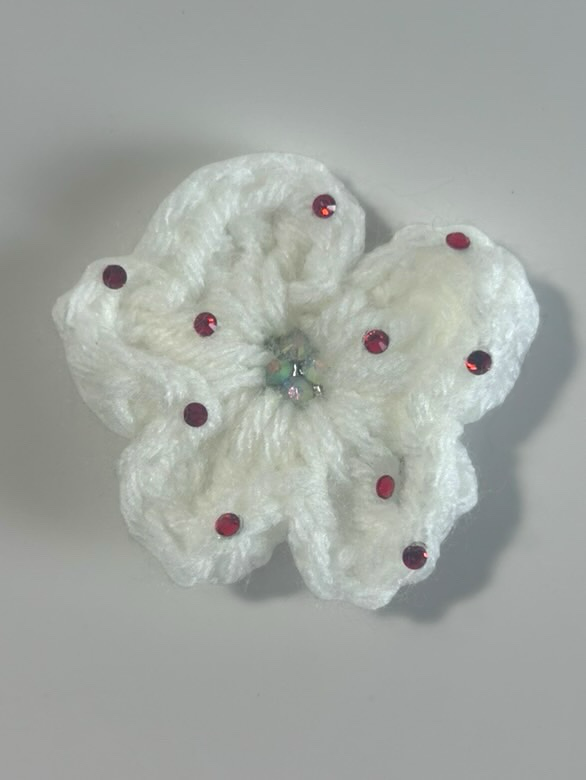 2PCs White & Red Rhinestone Crochet Hair Clip
